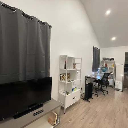 Un Cocoon Spacieux レ・ゼサール・ル・ロワ